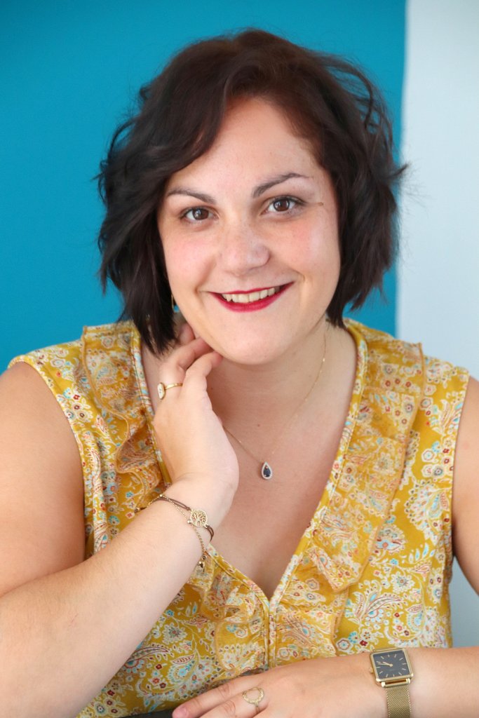 Relooking visage de Sandy à Fontenay Le Compte - 30 ans