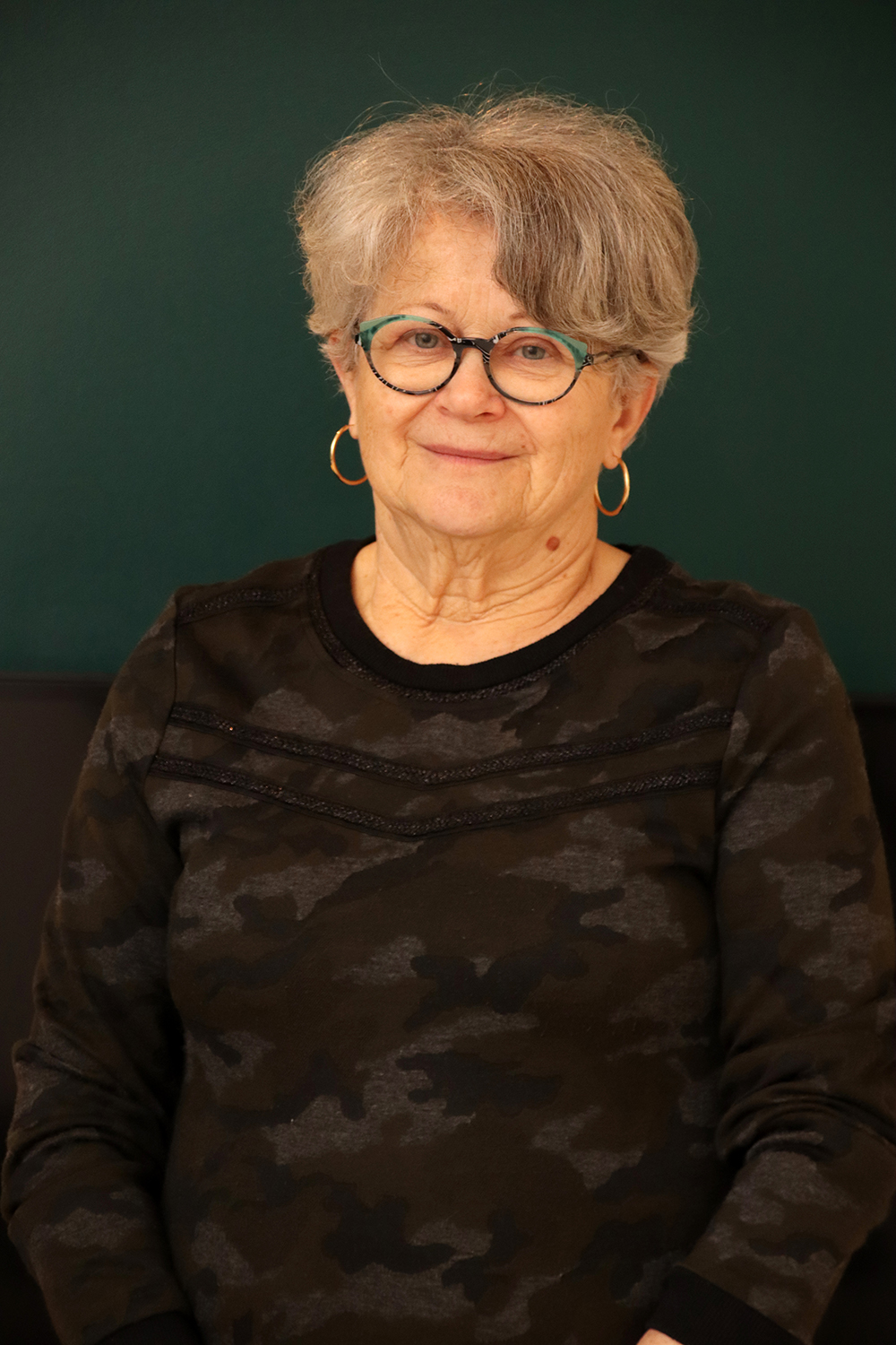 Relooking complet de Helene à Niort - 68 ans