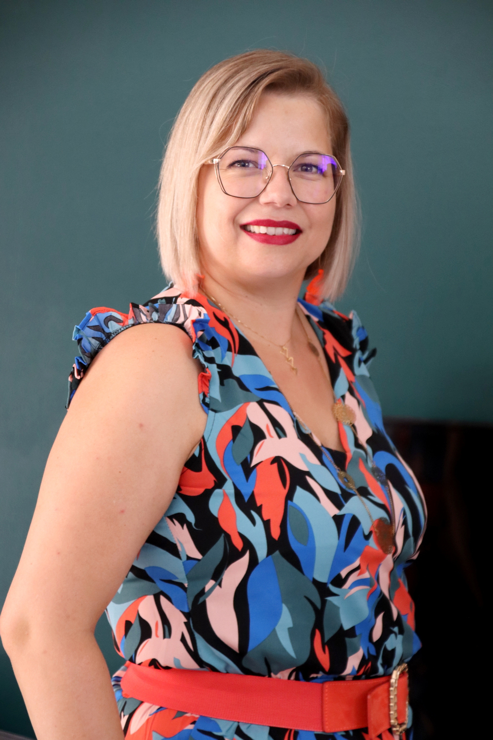 Relooking visage de Amandine à Royan - 37 ans