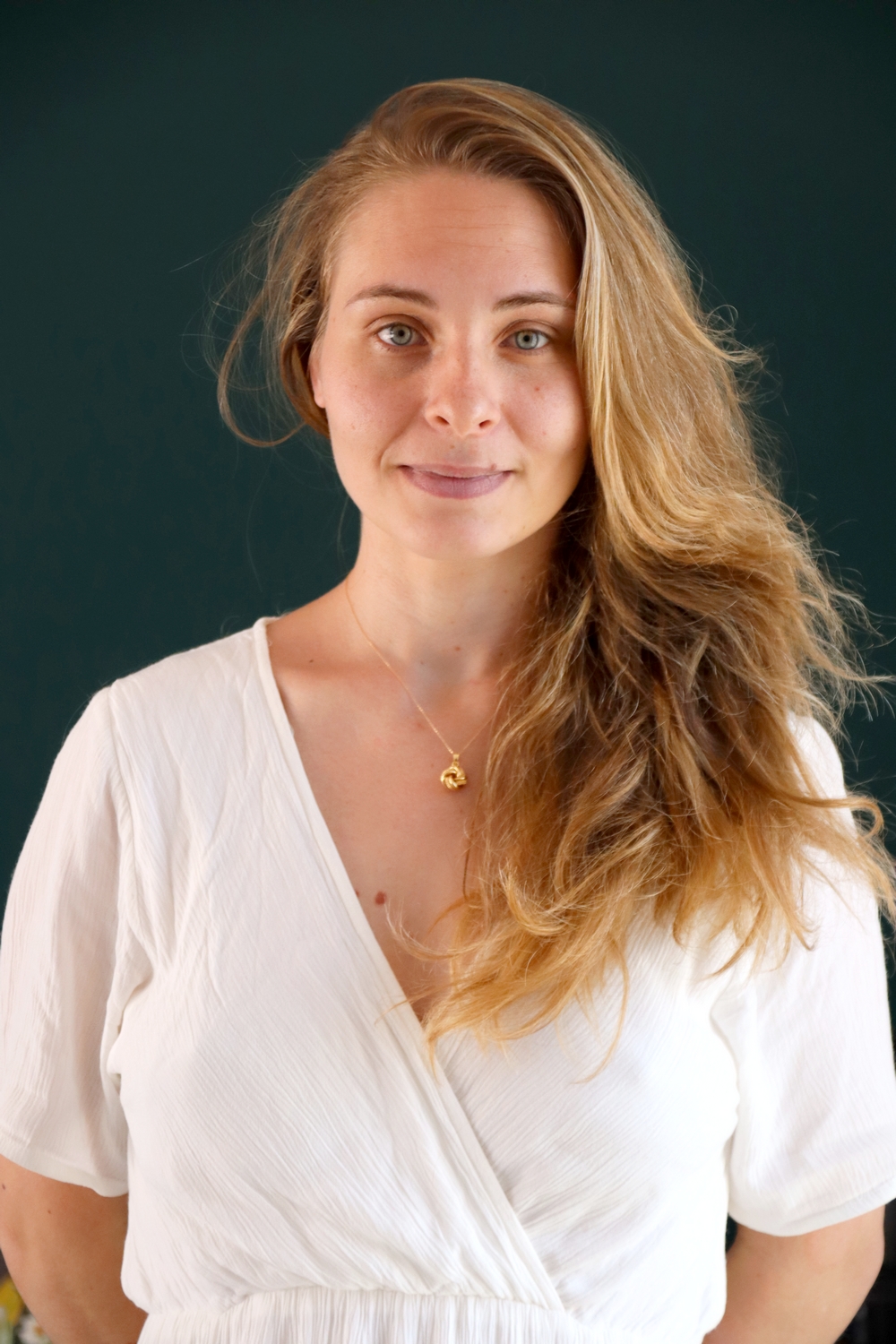 Relooking visage de Mathilde en Vendee - 28 ans