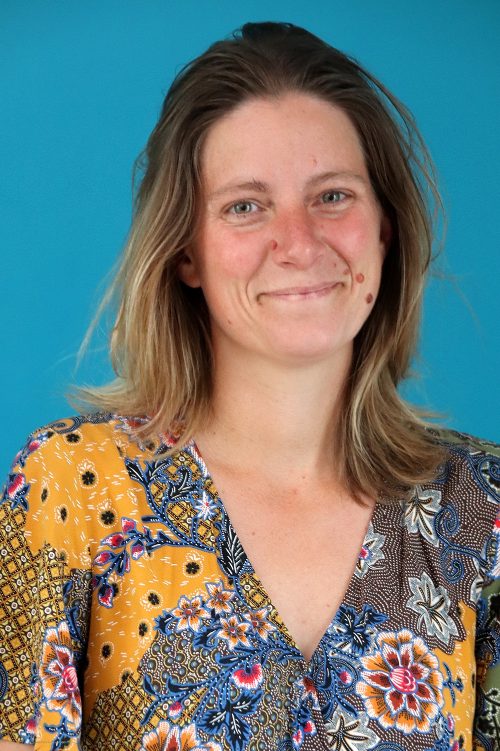 Relooking visage de Gladys à Angouleme - 37 ans