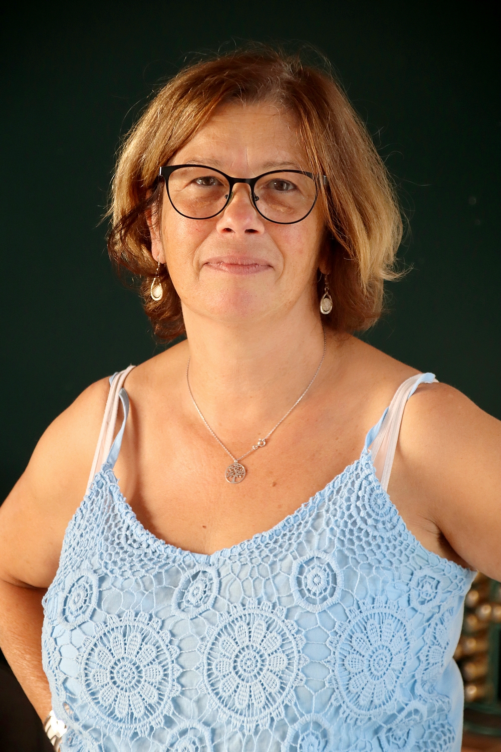 Relooking visage de Fabienne à La Rochelle - 59 ans