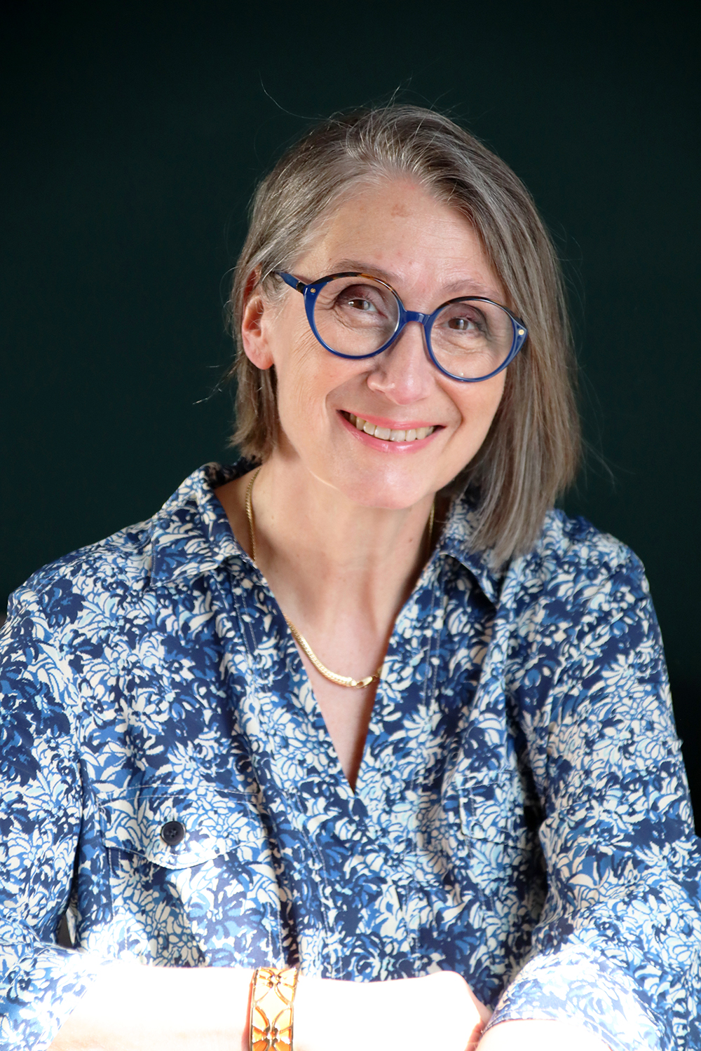 Relooking visage de Rafaelle en Normandie - 63 ans