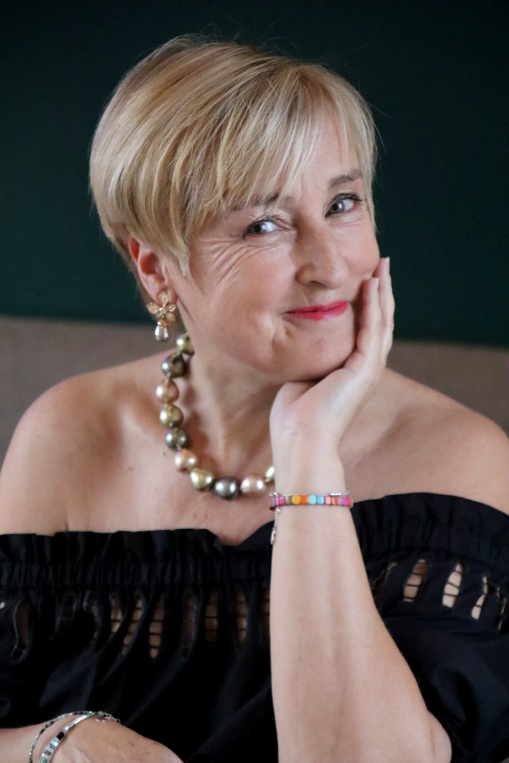 Relooking visage de Karine à Sable D’ollones - 56 ans