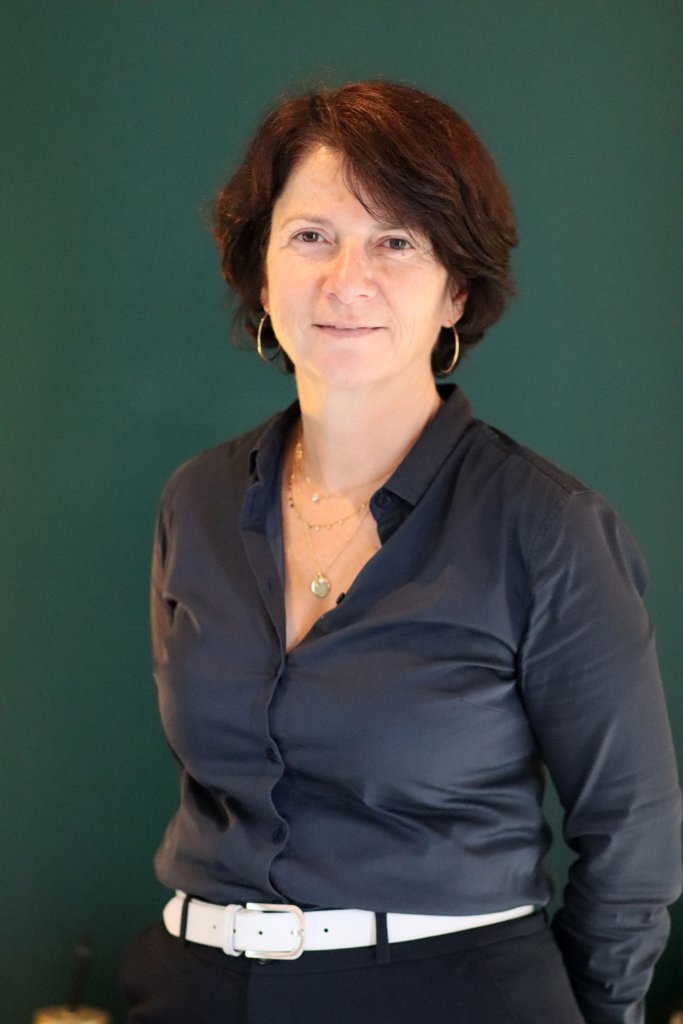 Relooking visage de Sylvie à La Rochelle - 59 ans