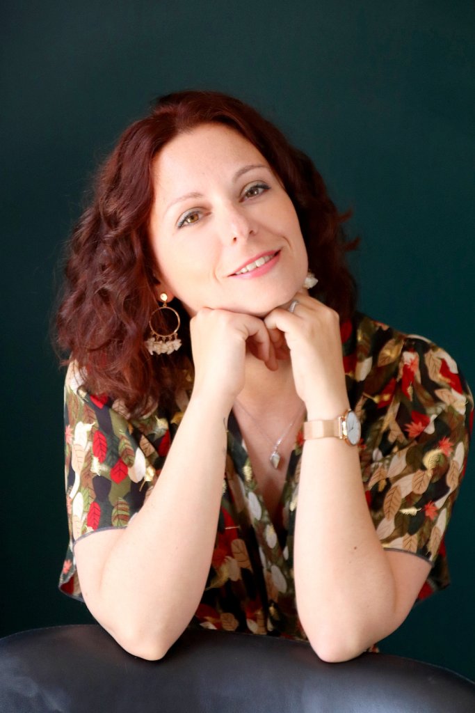 Relooking complet de Clemence à Saint Medard Daunis - 29 ans