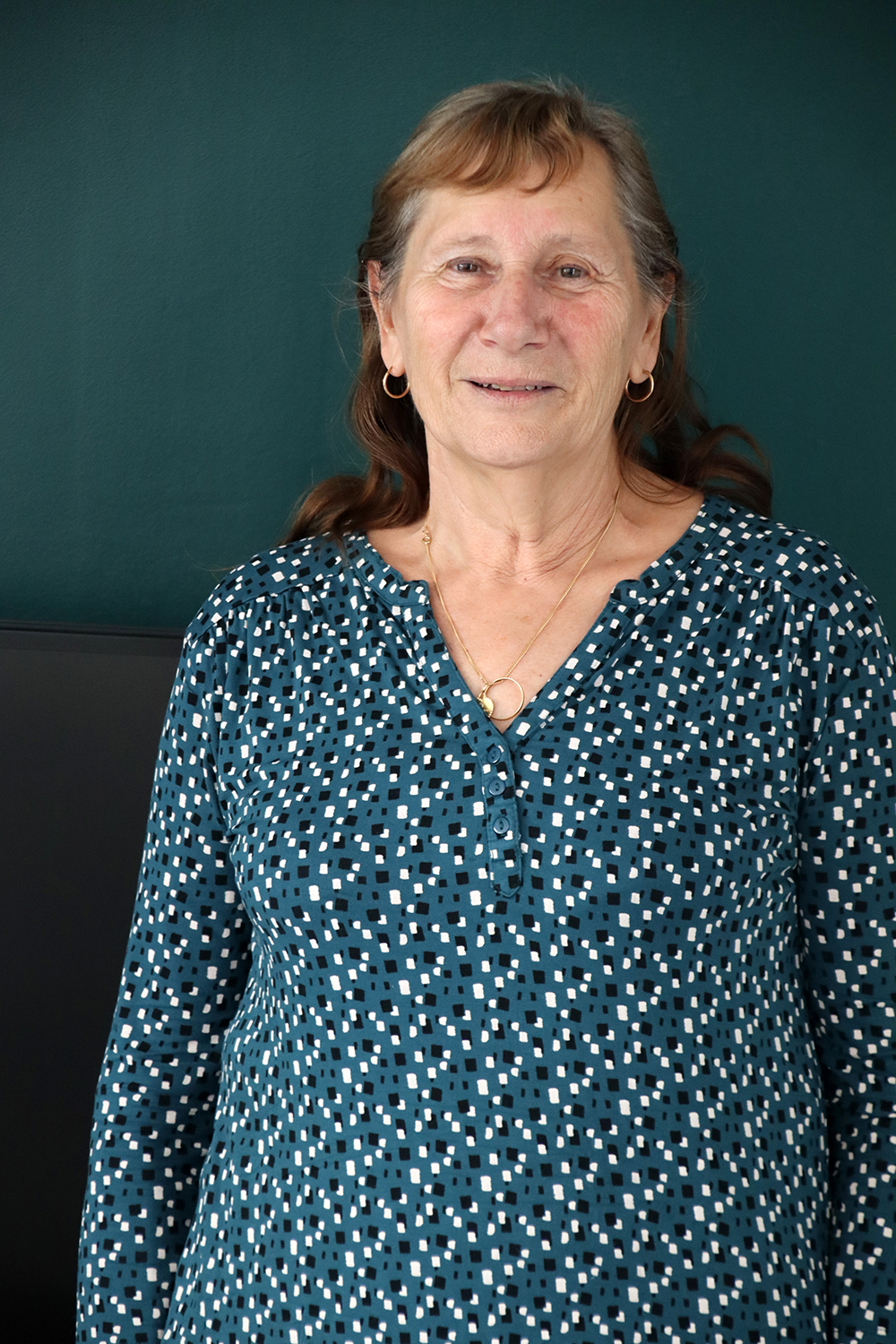 Relooking visage de Brigitte à Cognac - 65 ans